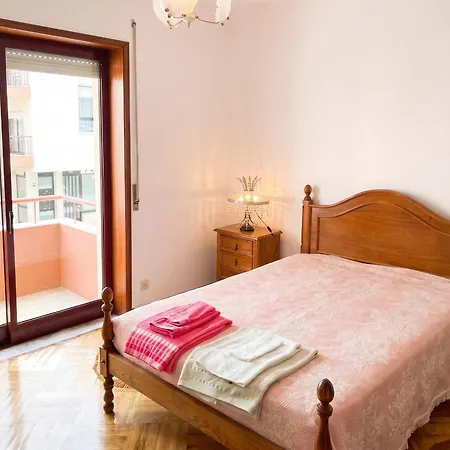 Spacious In With Fireplace, 87 Sqm Espinho (Aveiro)