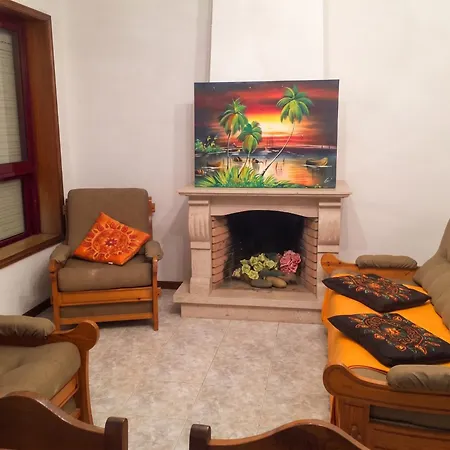 Spacious In With Fireplace, 87 Sqm Espinho (Aveiro)