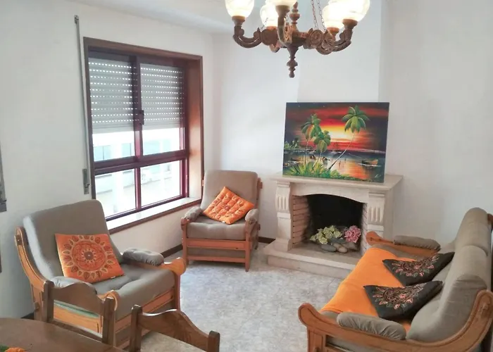 Spacious In With Fireplace, 87 Sqm 아파트