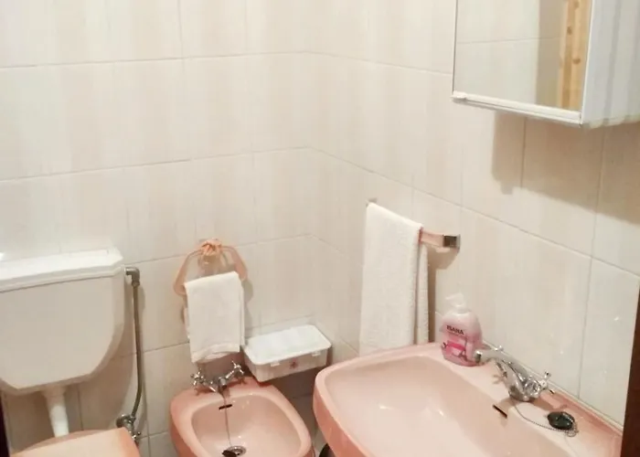 아파트 Spacious In With Fireplace, 87 Sqm